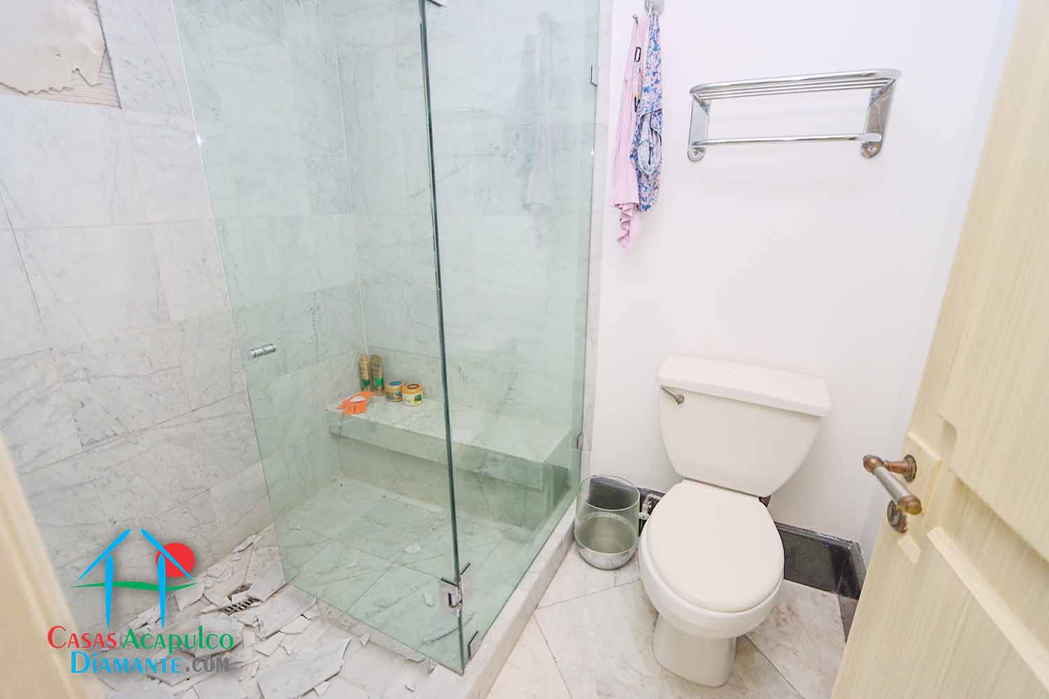 Maralago E 1201 - Recámara principal después de Otis 7